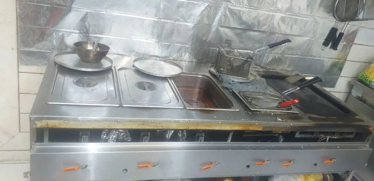 فروش و واگذاری وسایل به صورت کلی ۲۲۰ میلیون|کافی‌شاپ و رستوران|اصفهان, نقش جهان|دیوار