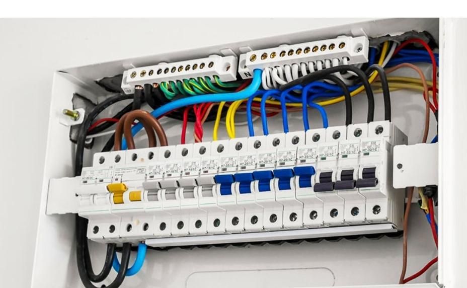 برق کاری اصولی و حرفه ای ساختمان با آخرین متد روز|خدمات پیشه و مهارت|نقده, |دیوار