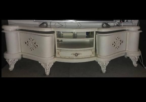 میز تلویزیون و بوفه سفید استخونی|میز تلویزیون|هشتگرد, هشتگرد قدیم|دیوار