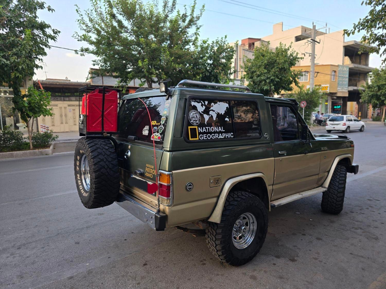 نیسان پاترول ۱۳۷۷|خودرو سواری و وانت|اصفهان, احمدآباد|دیوار