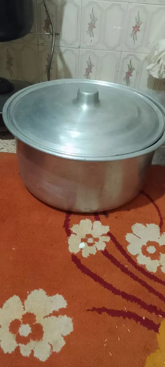 قابلمه روحی کارکرده|ظروف پخت‌وپز|اصفهان, باغ فدک|دیوار