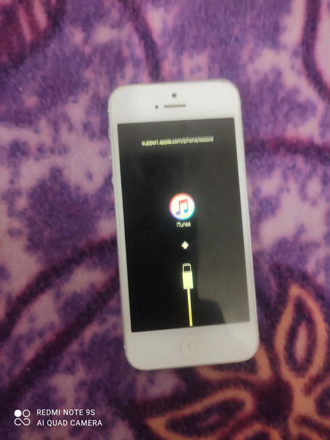 اپل iPhone 5 با حافظهٔ ۳۲ گیگابایت|موبایل|چهارباغ, |دیوار