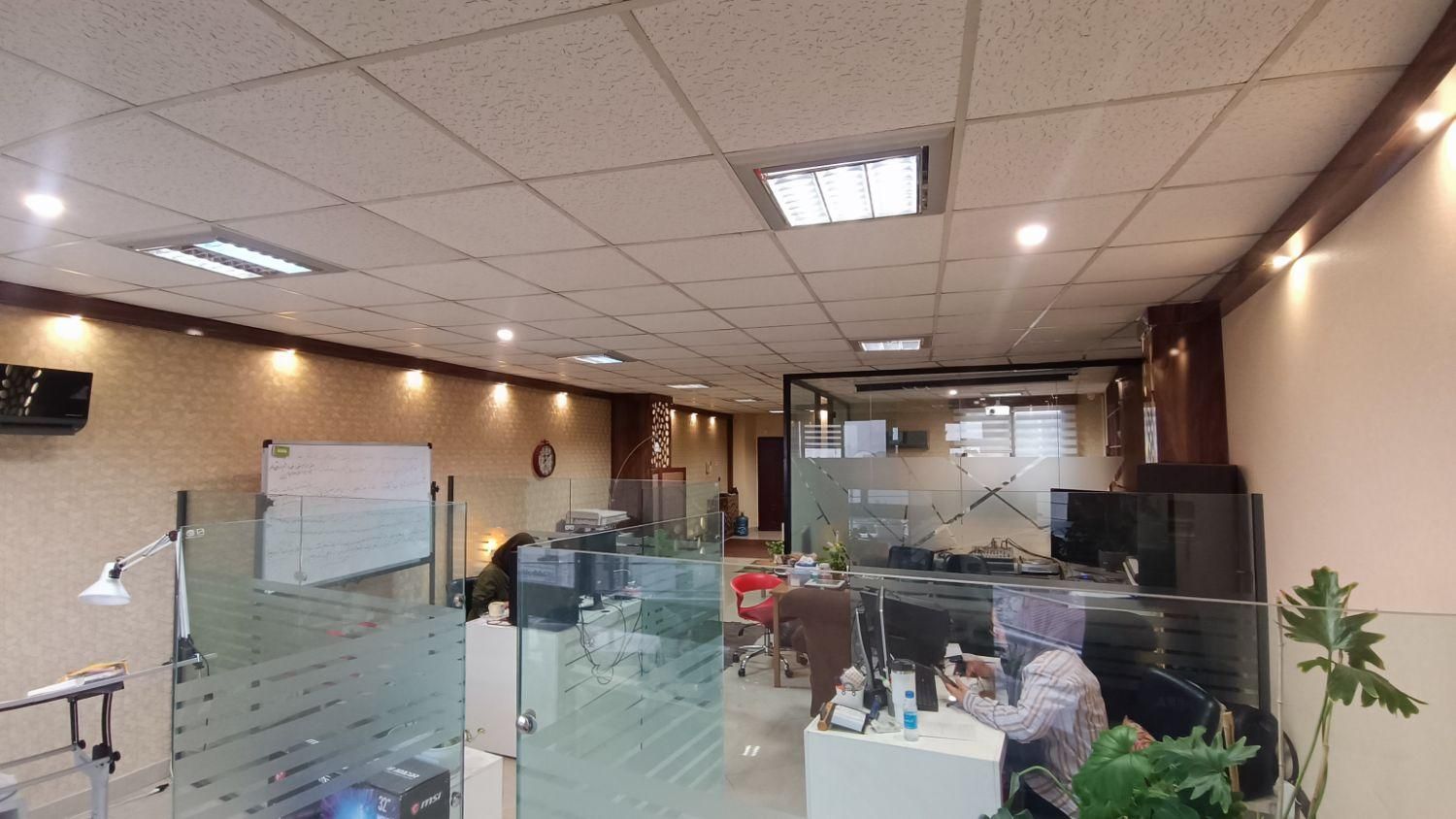 ۱۰۰متر اداری/مبله و پارتیشن شده/بر اصلی دولت|اجارهٔ دفتر کار، اتاق اداری، مطب|تهران, اختیاریه|دیوار