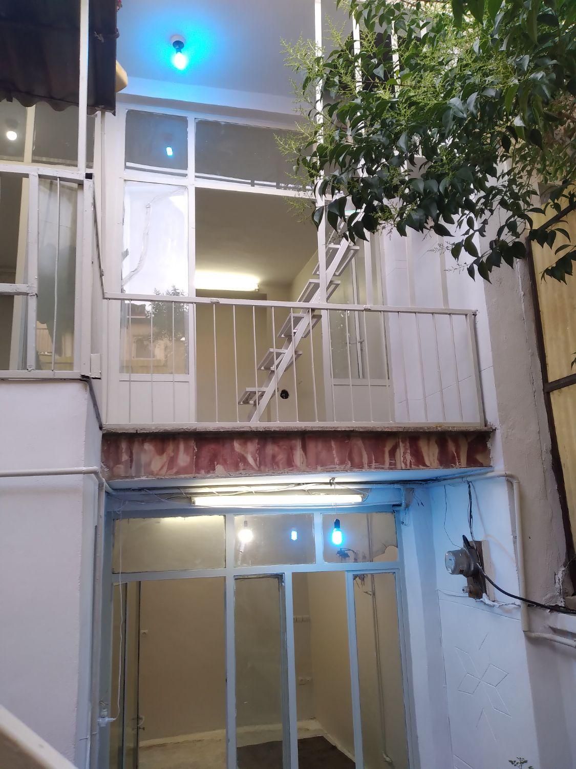 حیاط در بستی دو طبقه|اجارهٔ خانه و ویلا|تهران, بیسیم|دیوار