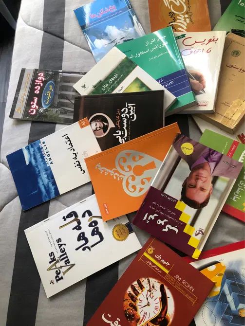 کتاب ها اکثرا نو هستن و نخونده شده قیمت ۶۰۰ تومن|کتاب و مجله آموزشی|تهران, شهرک نفت|دیوار