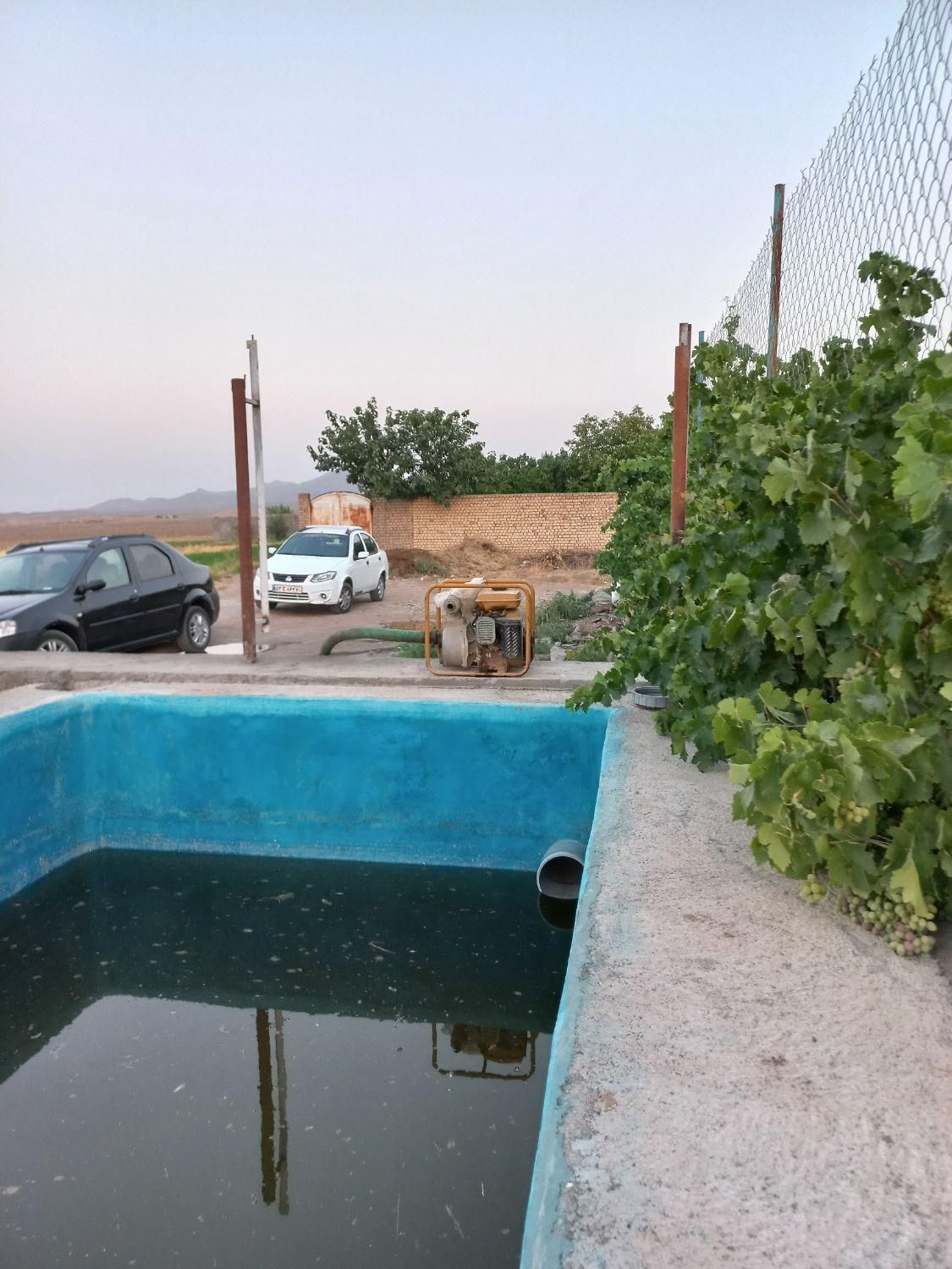 باغچه  حدودا ۲۰۰ متری در رو ستای شاه ابراهیم سیرو|فروش زمین و ملک کلنگی|قم, شاه ابراهیم|دیوار