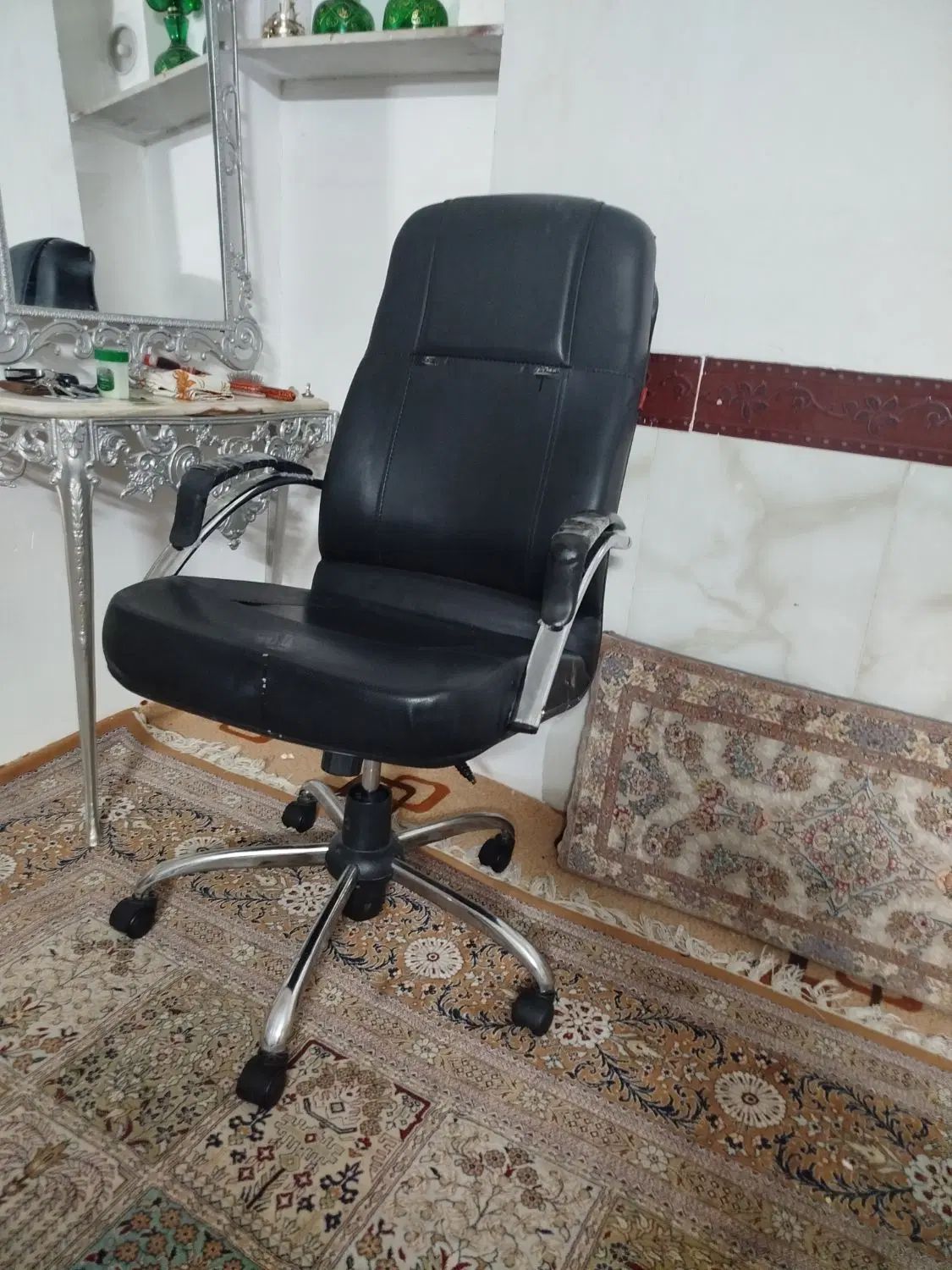 صندلی چرخدار مدیریتی|صندلی و نیمکت|مشهد, گاز|دیوار