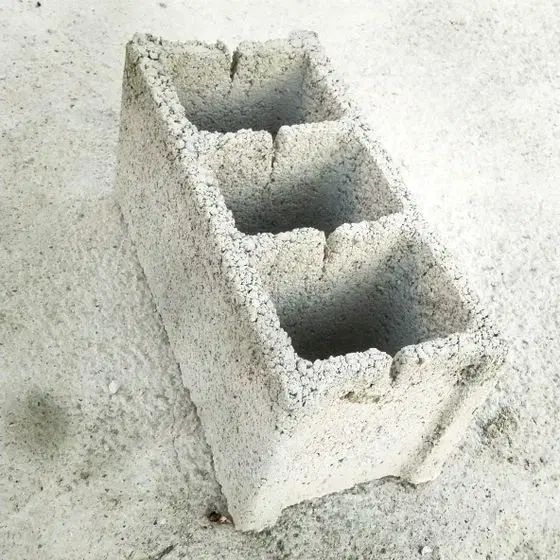 بلوک سیمانی۲۰ در۴۰ دیوار وساختمان  کمیجان وحومه|عمده‌فروشی|کمیجان, |دیوار