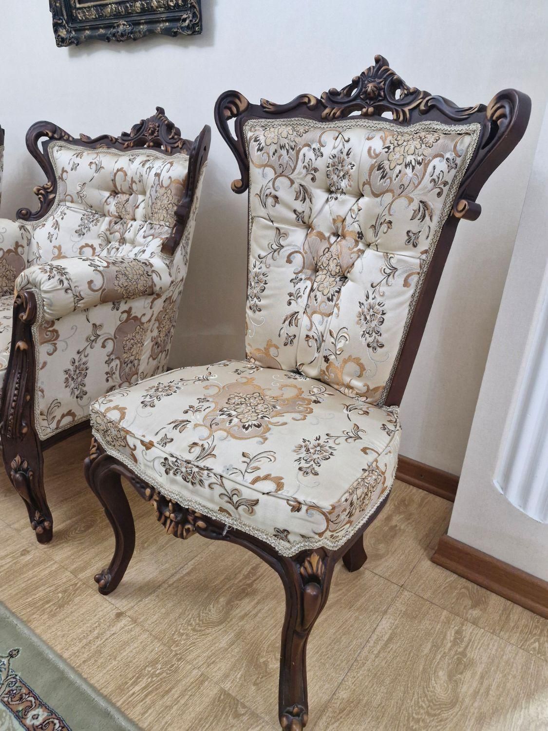 مبل استیل ۹ نفره|مبلمان خانگی و میز عسلی|رشت, کاکتوس|دیوار