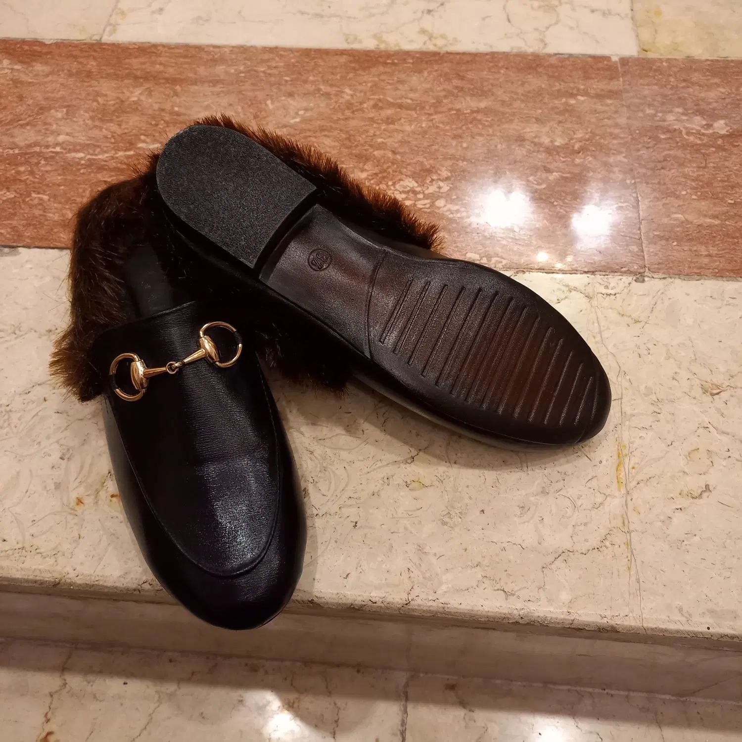 کتانی ژورنالی و صندل جلو بسته سایز ۳۵و۳۶و ۳۷نو|کیف، کفش، کمربند|تهران, پاسداران|دیوار
