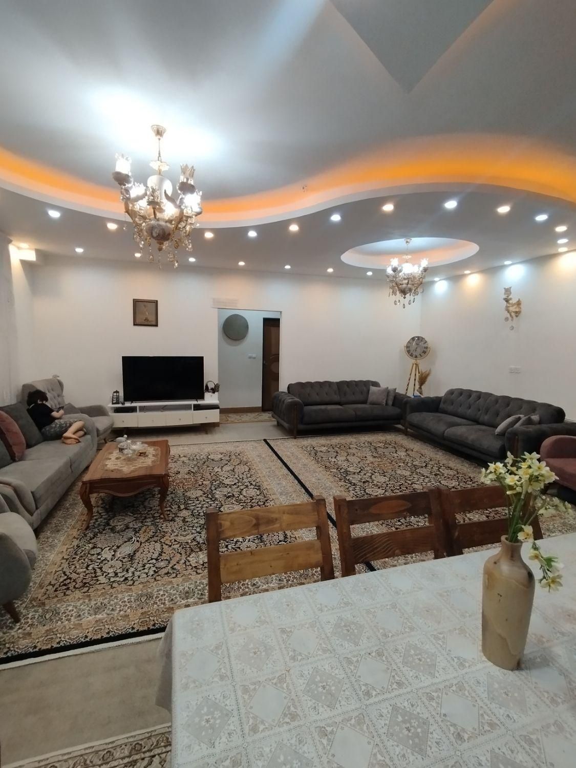 141m سه خواب *4سال ساخت*امکان تهاتر زمین شهرجدید|فروش آپارتمان|هشتگرد, فاز ۱ مهستان|دیوار