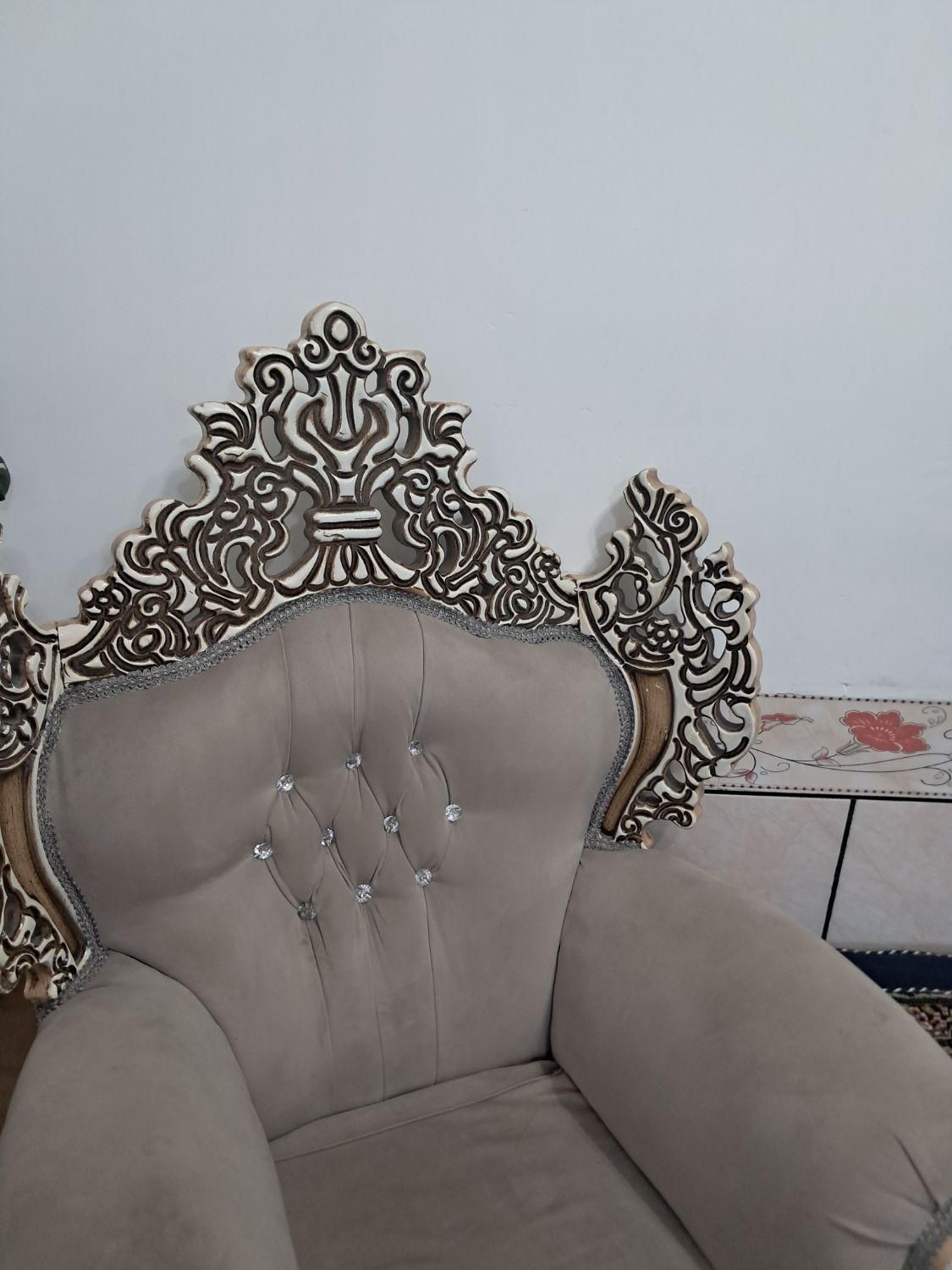 مبل هفت نفره سلطنتی|مبلمان خانگی و میز عسلی|الیگودرز, |دیوار