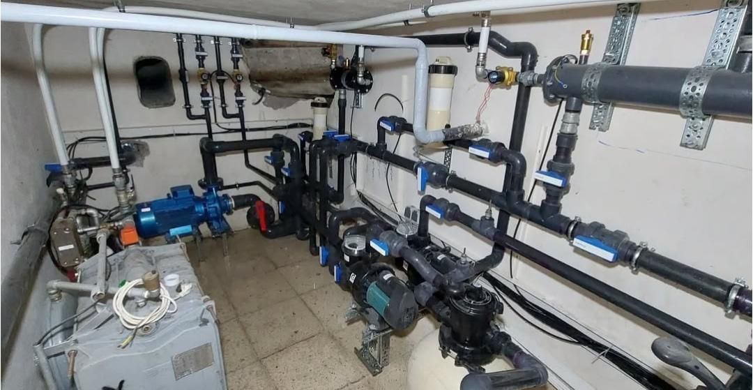 لولهکشی موتورخانه گرمایش کف استخر جکوزی پمپ اب|خدمات پیشه و مهارت|تهران, اختیاریه|دیوار