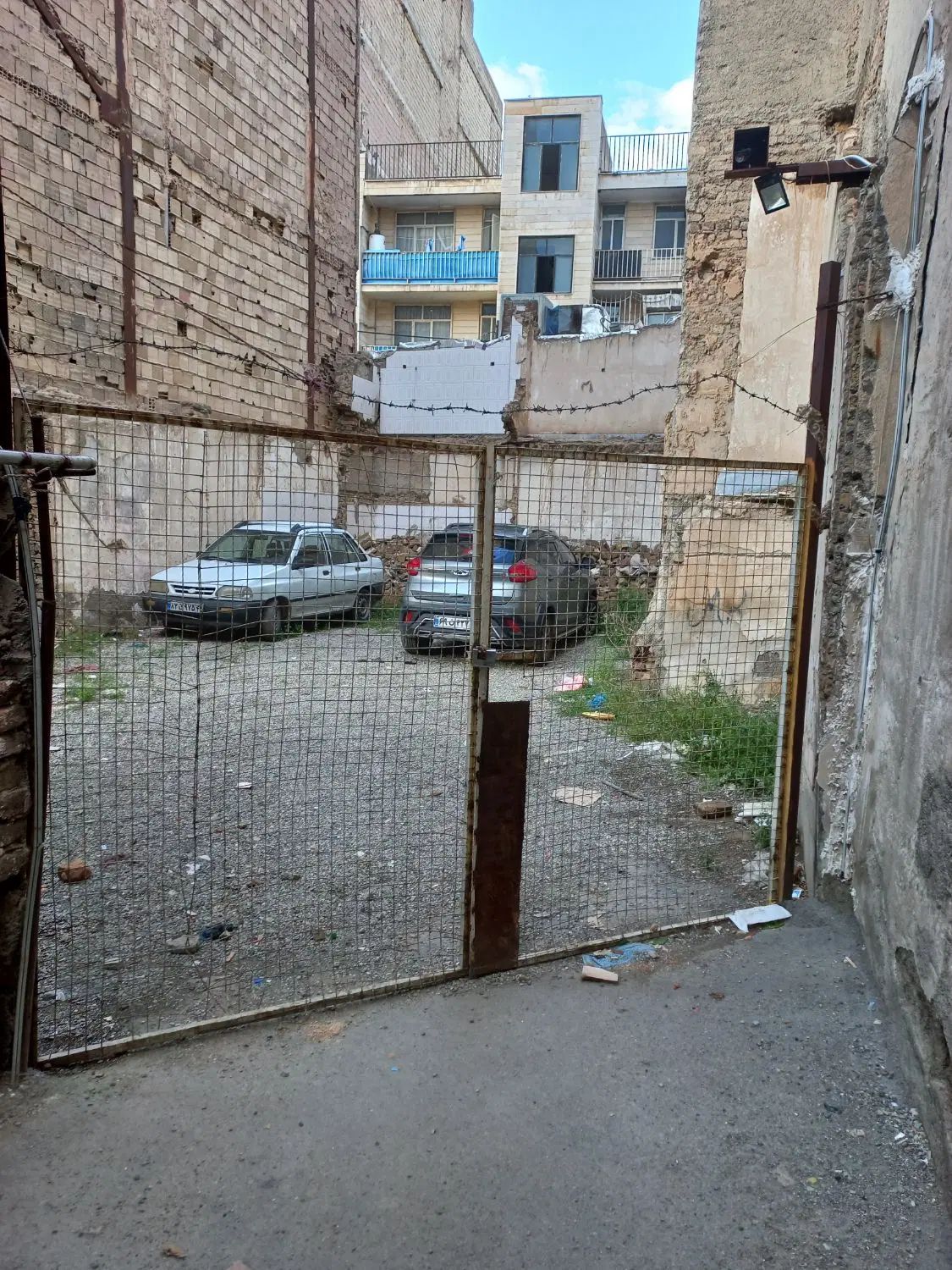 حصارک ۹۵مترزمین قلفتی آماده ساخت۳طبقه|فروش زمین و ملک کلنگی|کرج, حصارک بالا|دیوار