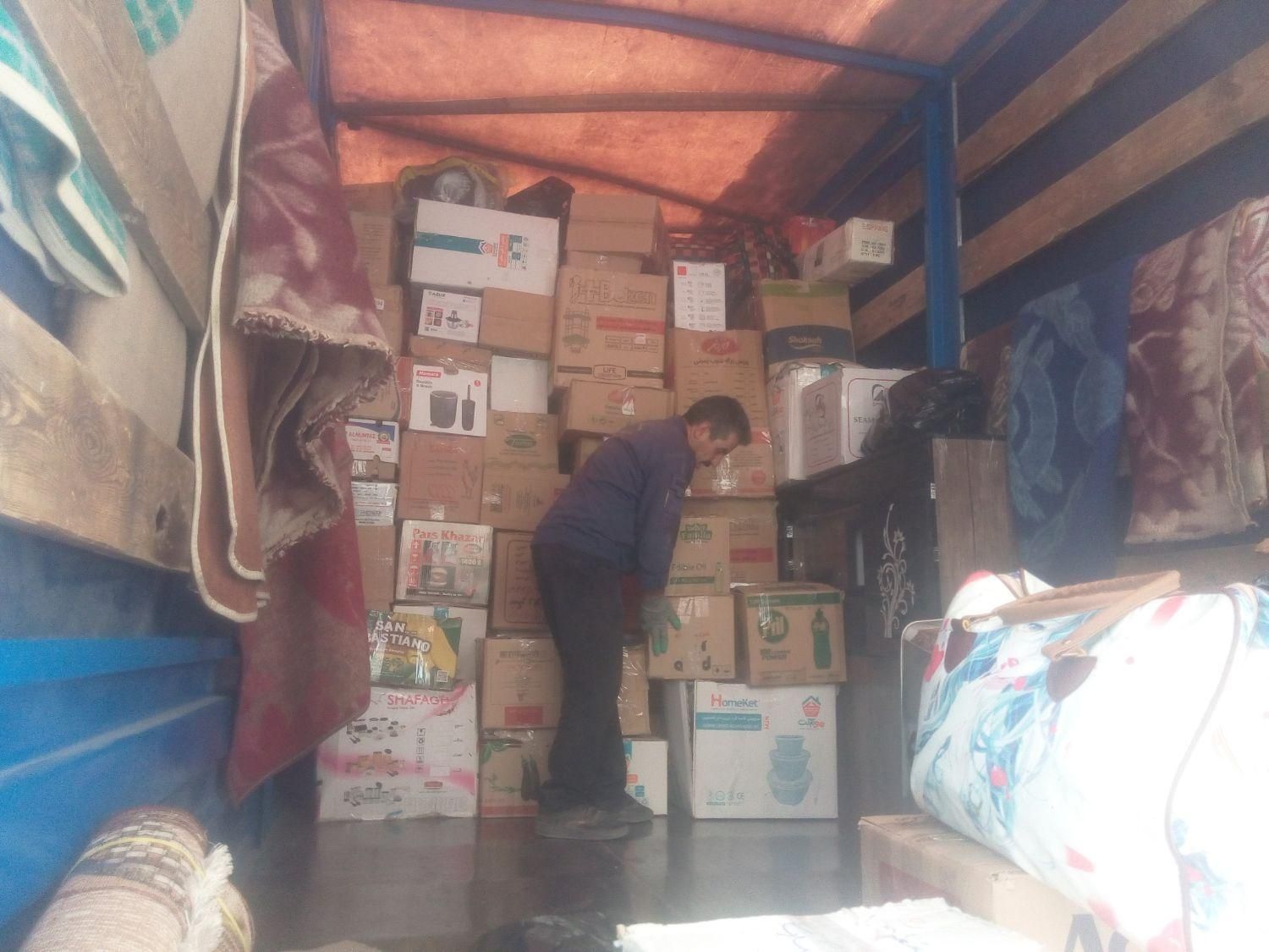 کارگر حمل بار و اثاثیه منزل|خدمات حمل و نقل|بروجن, |دیوار