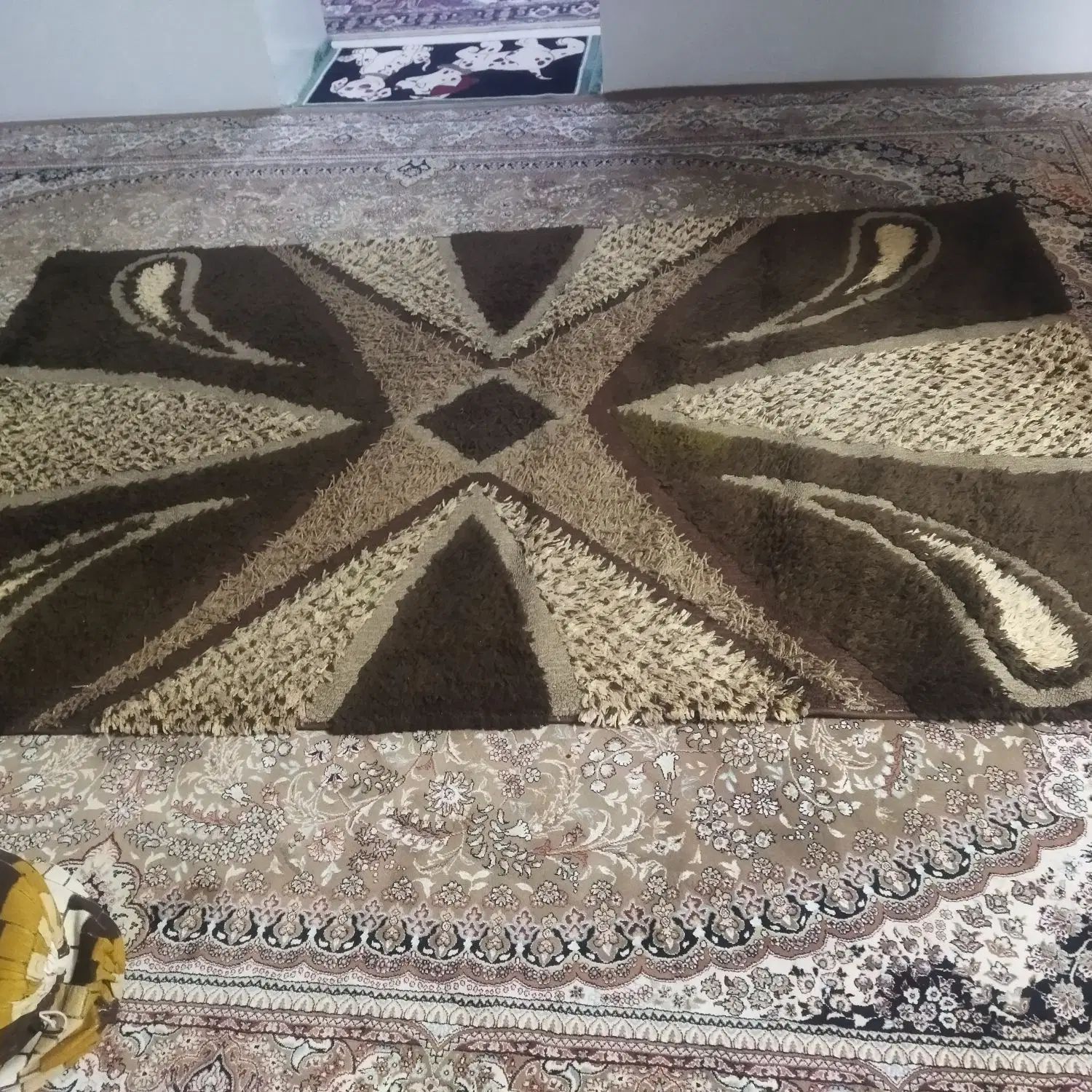 با سلام قالی خارجی جنس خوب|فرش|اصفهان, خانه اصفهان|دیوار
