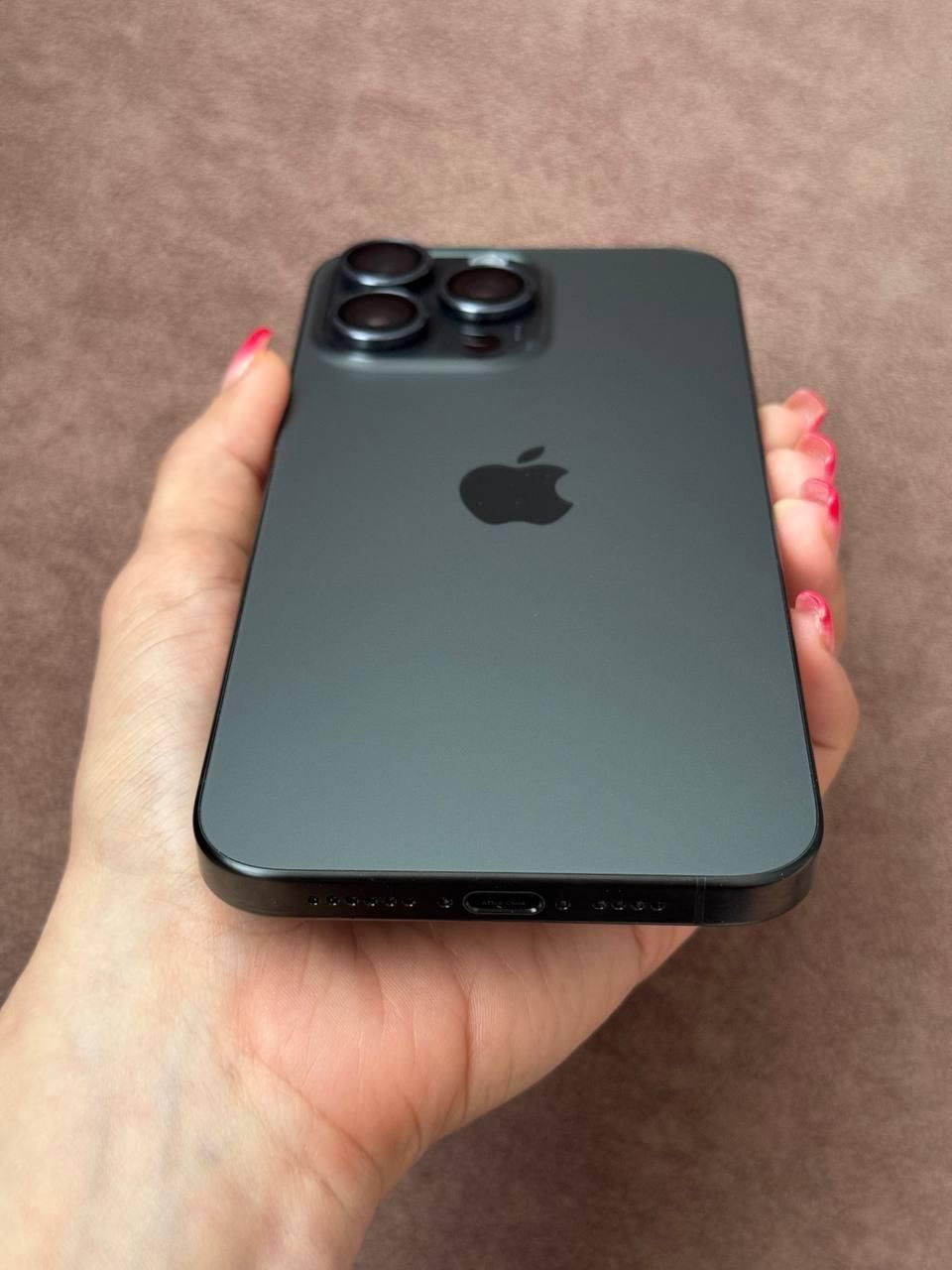 اپل iPhone 15 Pro Max با حافظهٔ ۲۵۶ گیگابایت|موبایل|رشت, معلم|دیوار