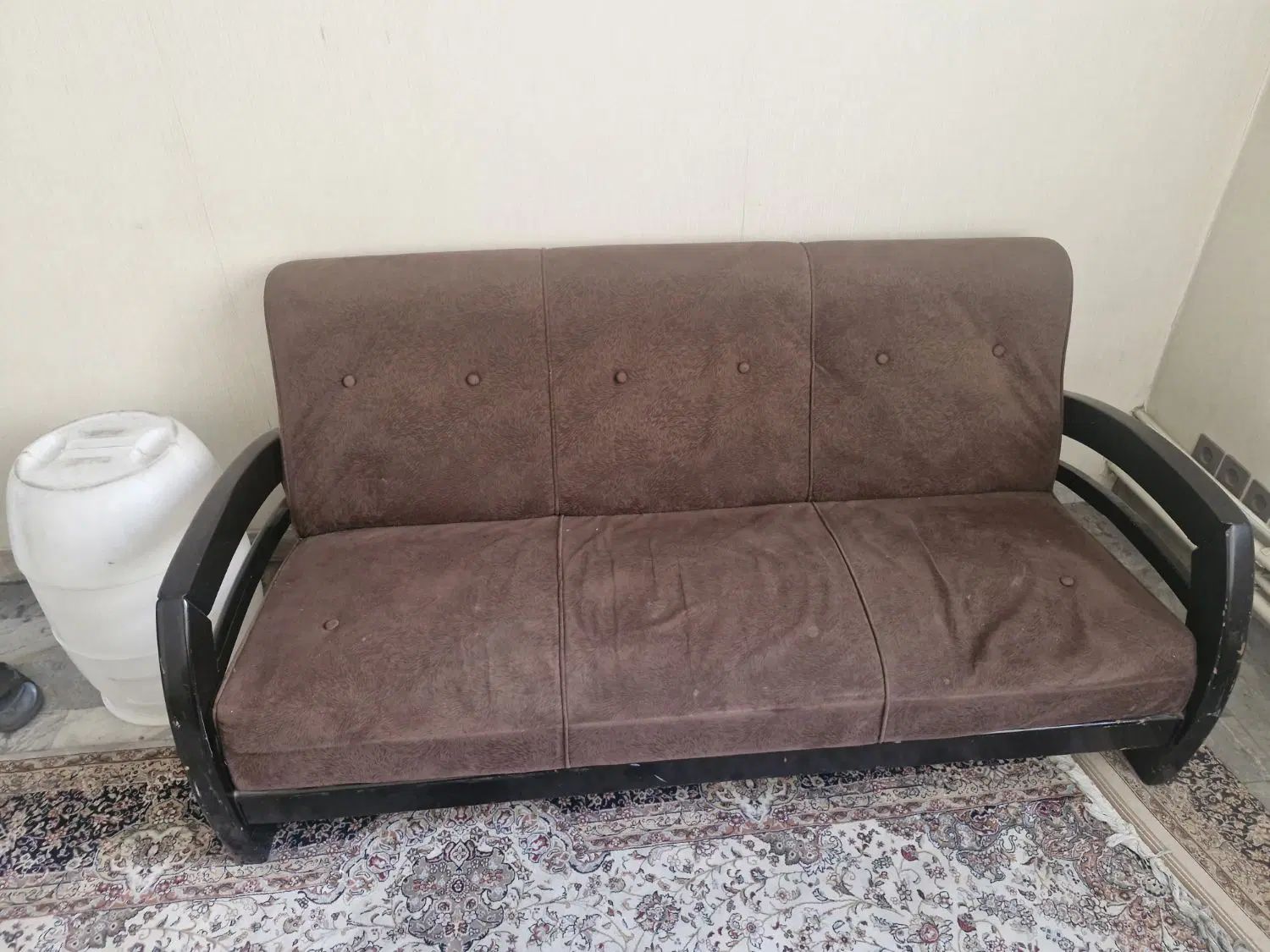 مبل چوبی ۷ نفره و میز وسط|مبلمان خانگی و میز عسلی|تهران, عباس‌آباد|دیوار