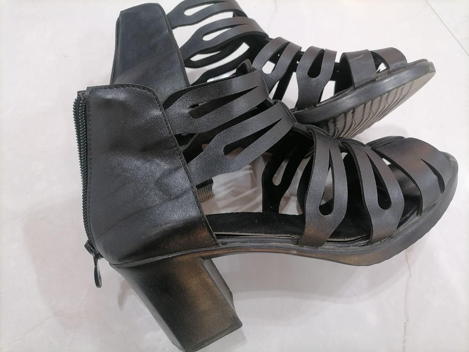 کفش مجلسی زنانه|کیف، کفش، کمربند|نیشابور, گنبد سبز|دیوار