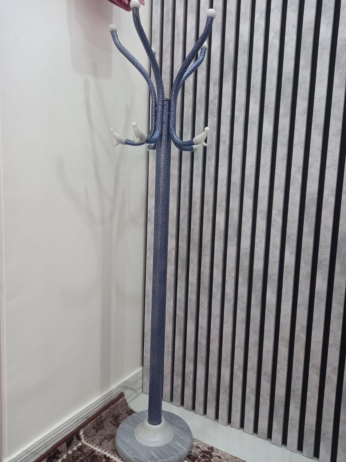 چوب لباسی|بندرخت و رخت‌آویز|کرج, منظریه|دیوار