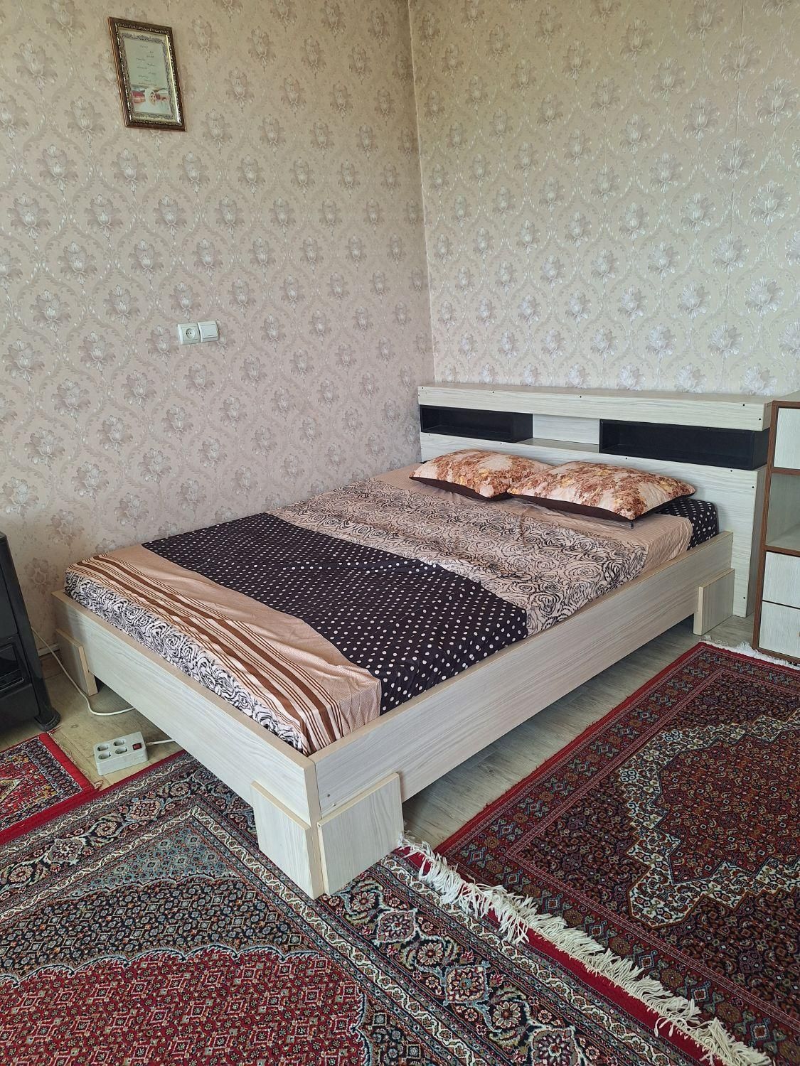 اجاره سویت با پارکینگ شبانه|اجارهٔ کوتاه‌مدت آپارتمان و سوئیت|سنندج, |دیوار