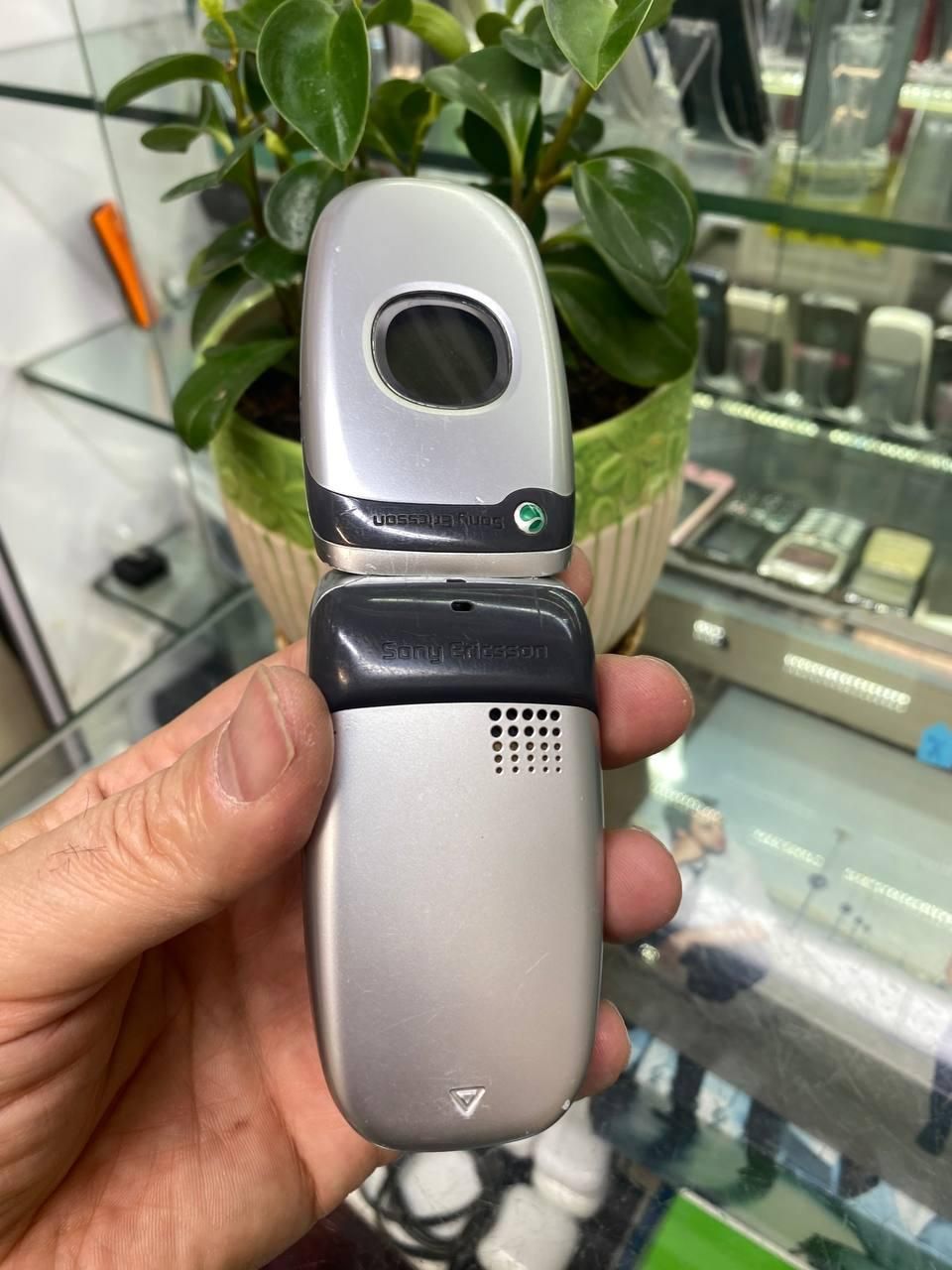 sony ericsson z300i|موبایل|تهران, جمهوری|دیوار