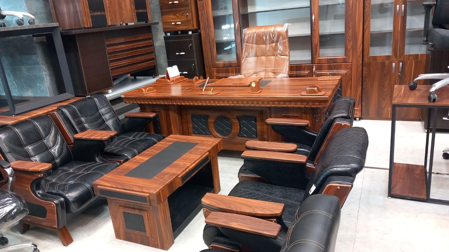 میز مدیریت ماک. صندلی مدیریت .کتابخونه|مبلمان اداری|صفادشت, |دیوار