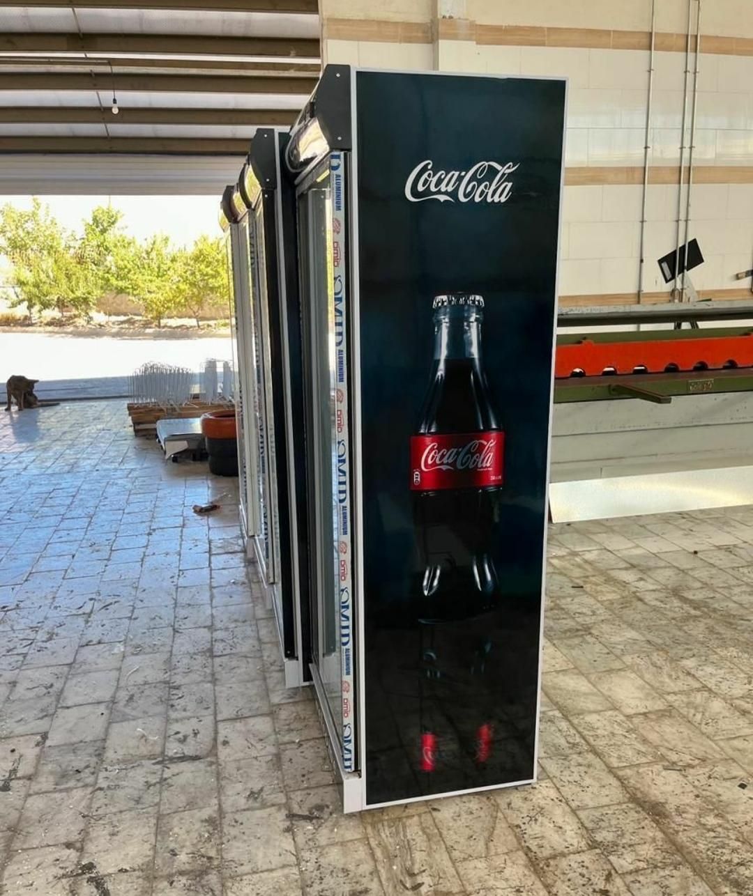 یخچال ایستاده در شیشه ای نوشیدنی|فروشگاه و مغازه|هرمز, |دیوار