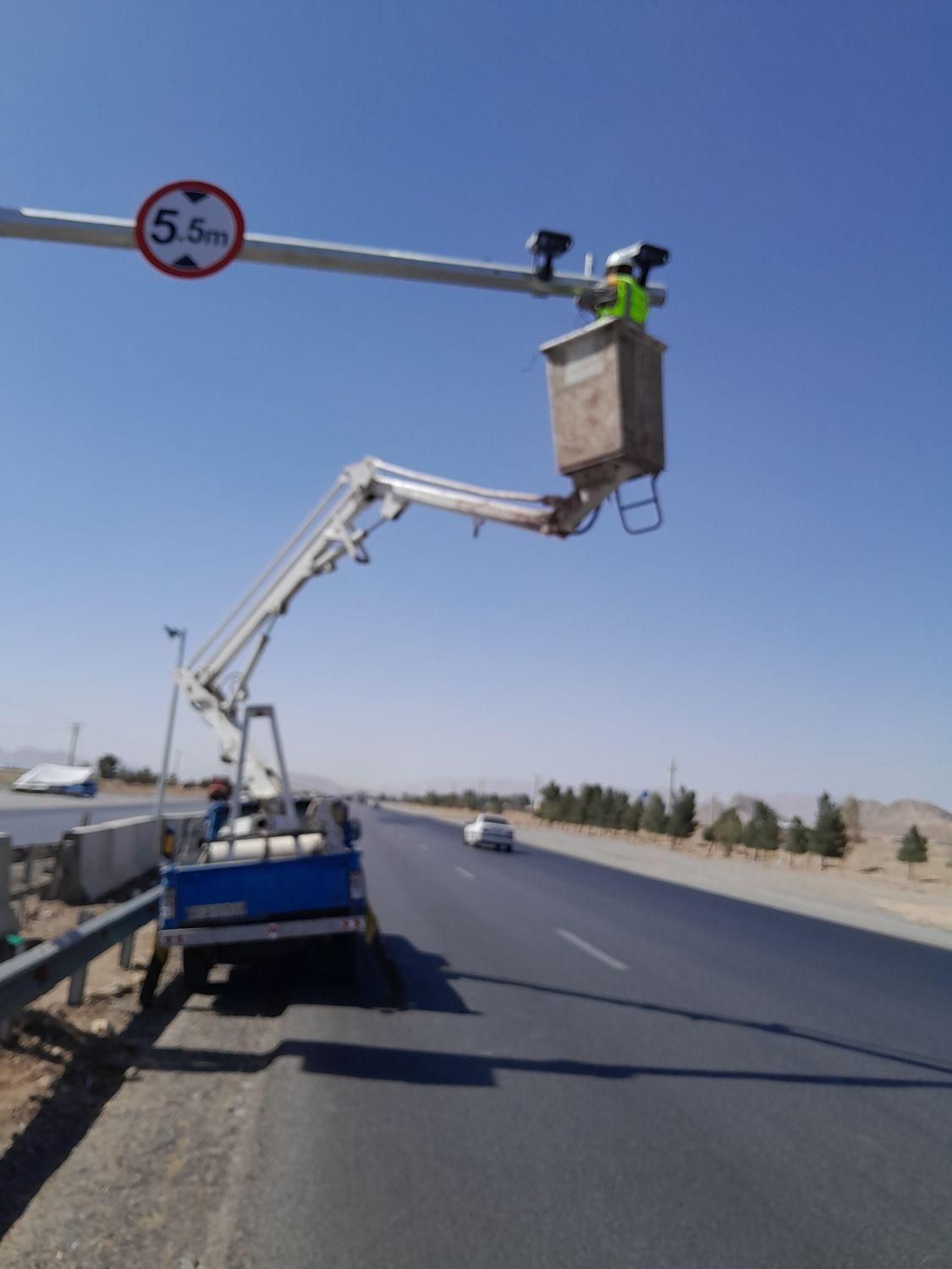 بالابر جرثقیل نفربر نیسانی و خاوری|خدمات حمل و نقل|اصفهان, احمدآباد|دیوار