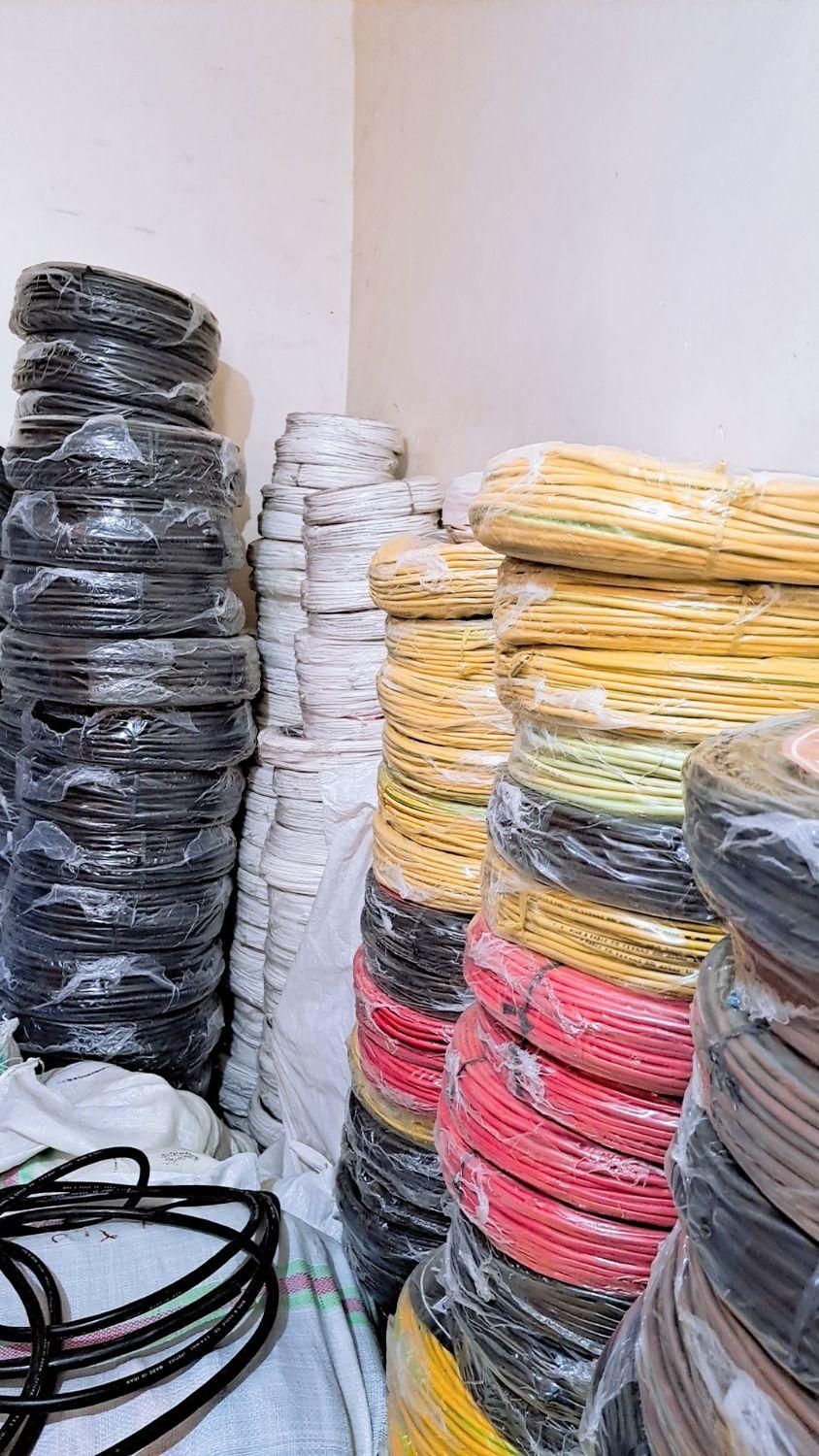 بازرگــآنی ( کاابل سیم( برق  تکی تعداد|عمده‌فروشی|رشت, سعدی (تختی)|دیوار