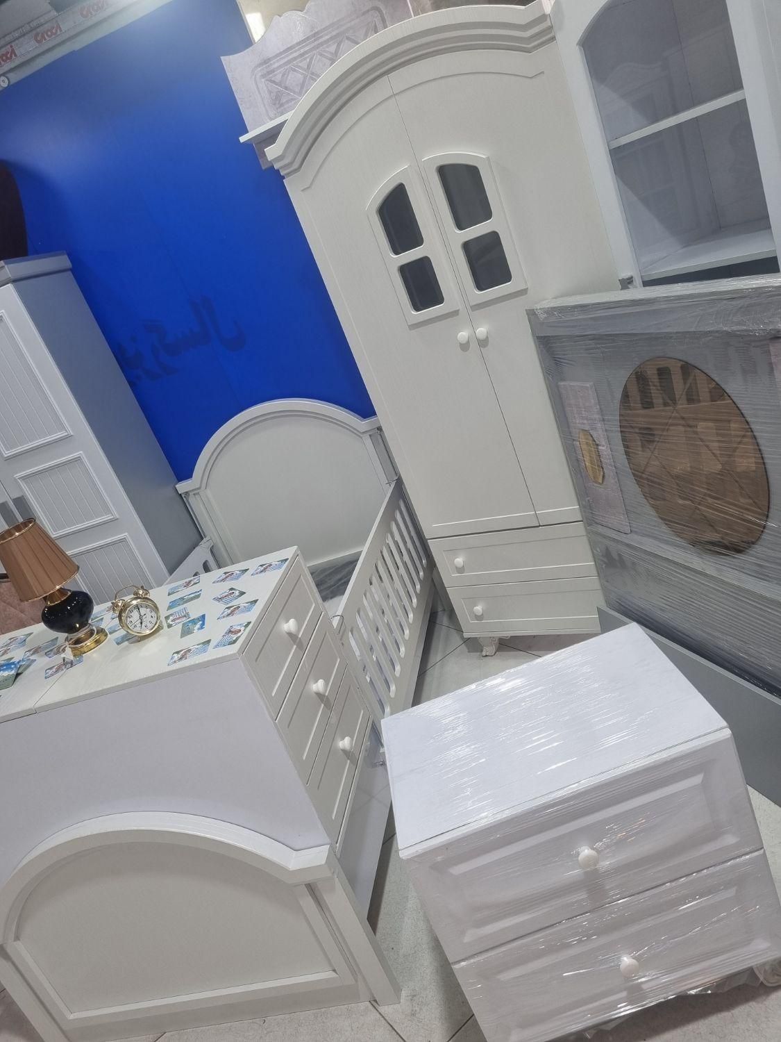 تخت ماهور چندمنظوره|تخت و صندلی بچه|رشت, بازار|دیوار