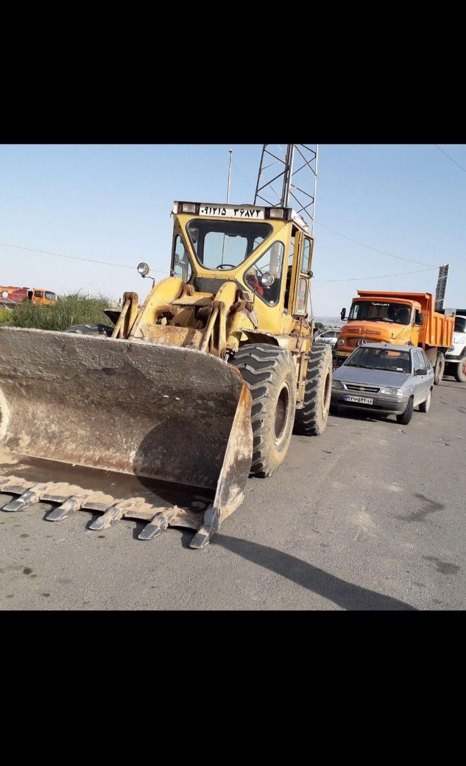 خاکبرداری وگودبرداری با لودرو کامیون حاج علی کریمی|خدمات حمل و نقل|قم, هنرستان|دیوار