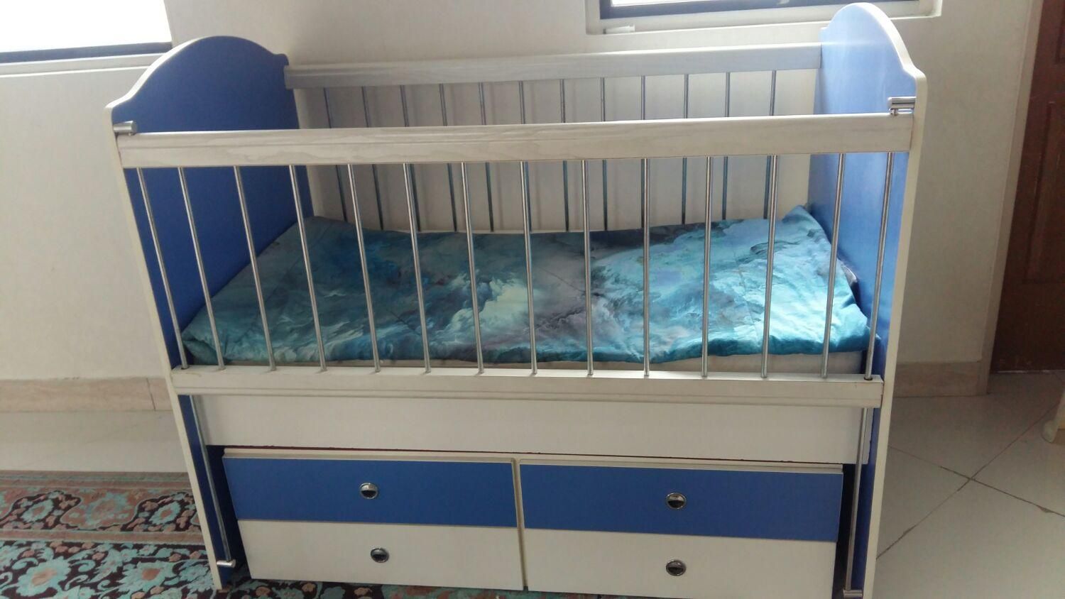 تخت و گهواره نوزاد|تخت و سرویس خواب|تهران, شهرآرا|دیوار