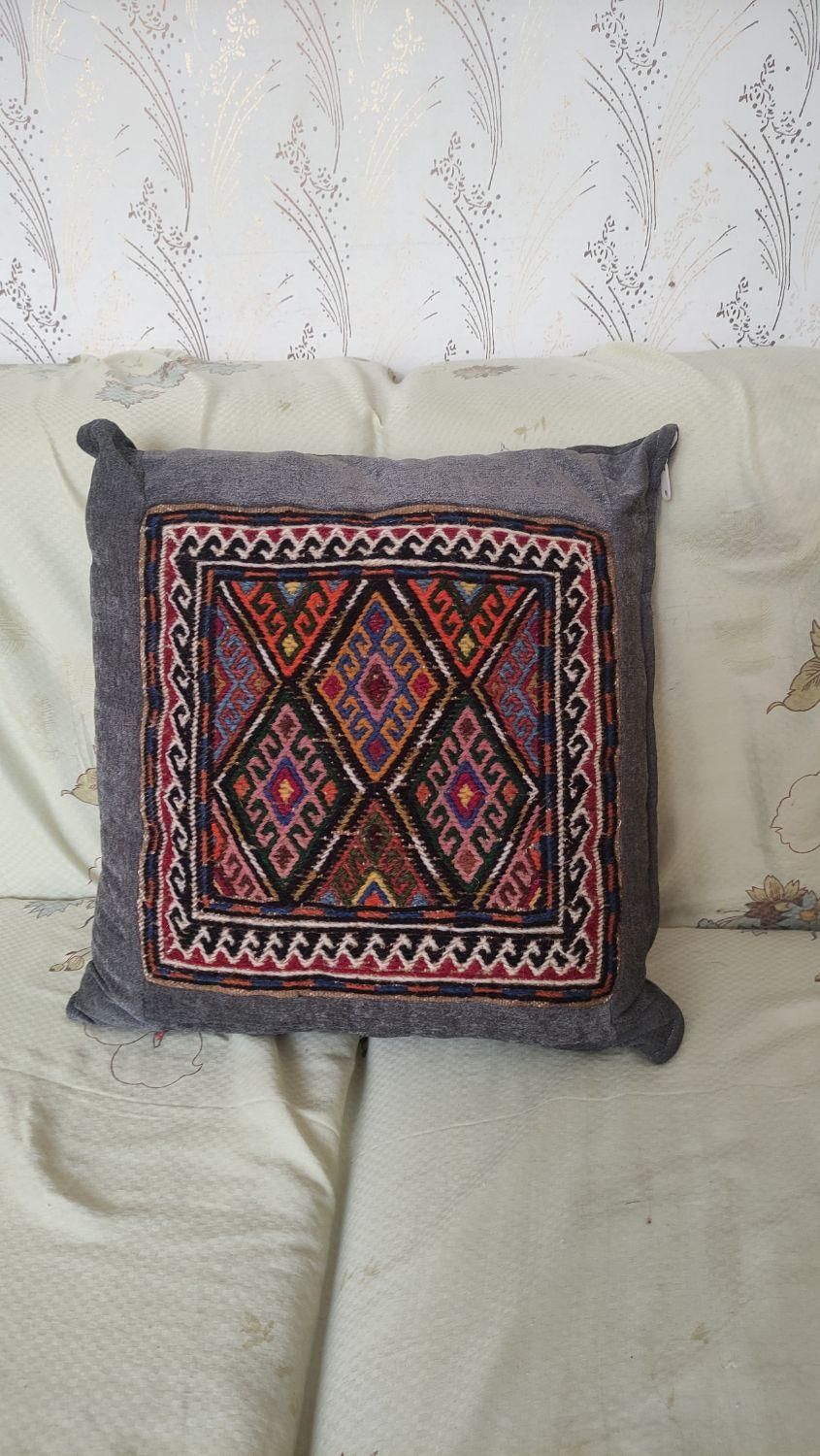 کوسن و پشتی سنتی|پشتی|شیروان (خراسان), |دیوار