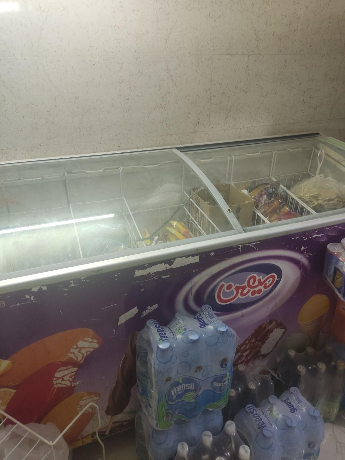 فروش یخچال۶در یخچال فریزرکینو بستنی ترازو قهوه ساز|فروشگاه و مغازه|اصفهان, جاوان|دیوار