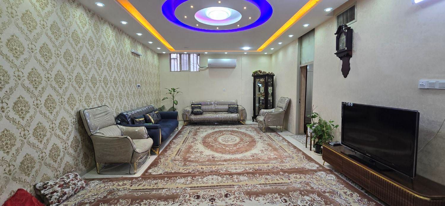 اجاره خانه دربست ویلایی 120متری|اجارهٔ خانه و ویلا|اصفهان, میرعماد|دیوار