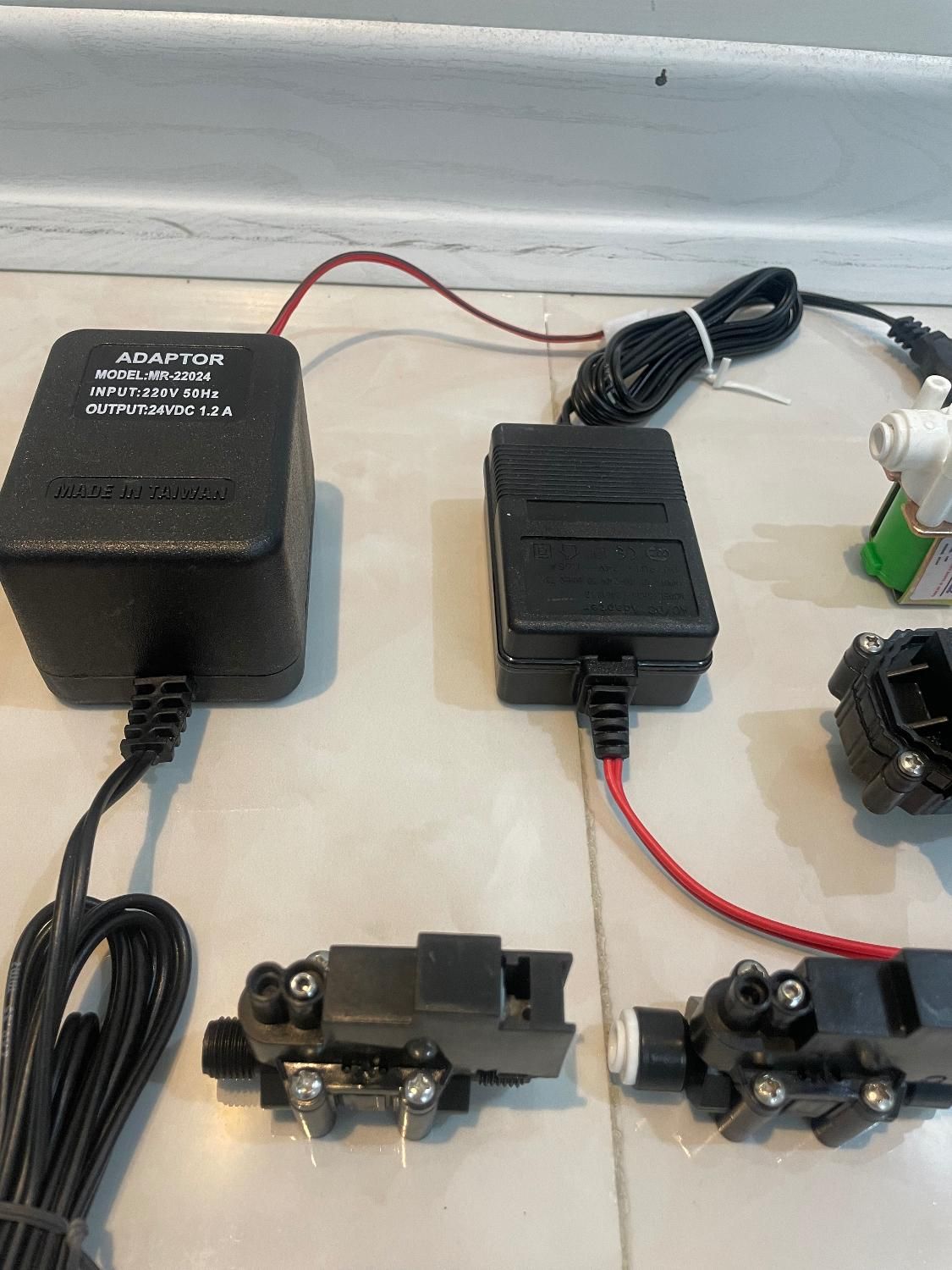 قطعات برقی دستگاه تصفیه آب خانگی|آب‌سردکن و تصفیه آب|اندیشه, اندیشه فاز ۱|دیوار