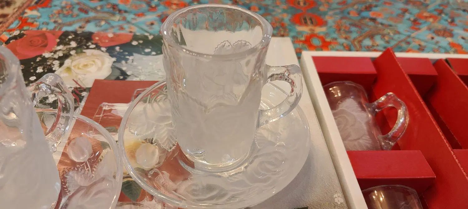 استکان و نعلبکی ۶ نفره سوگا اصل ژاپن - طرح گل رز|ظروف سرو و پذیرایی|تهران, استخر|دیوار