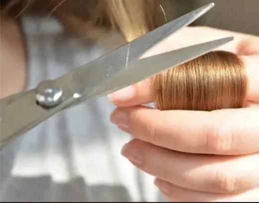 موخوره گیری با قیچی|خدمات آرایشگری و زیبایی|اصفهان, شهرک کاوه|دیوار