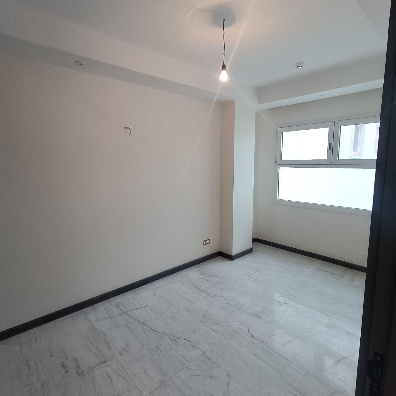 واحد ۹۸ متری ۲ خواب مترو شریعتی|فروش دفتر کار، اتاق اداری، مطب|تهران, ظفر|دیوار