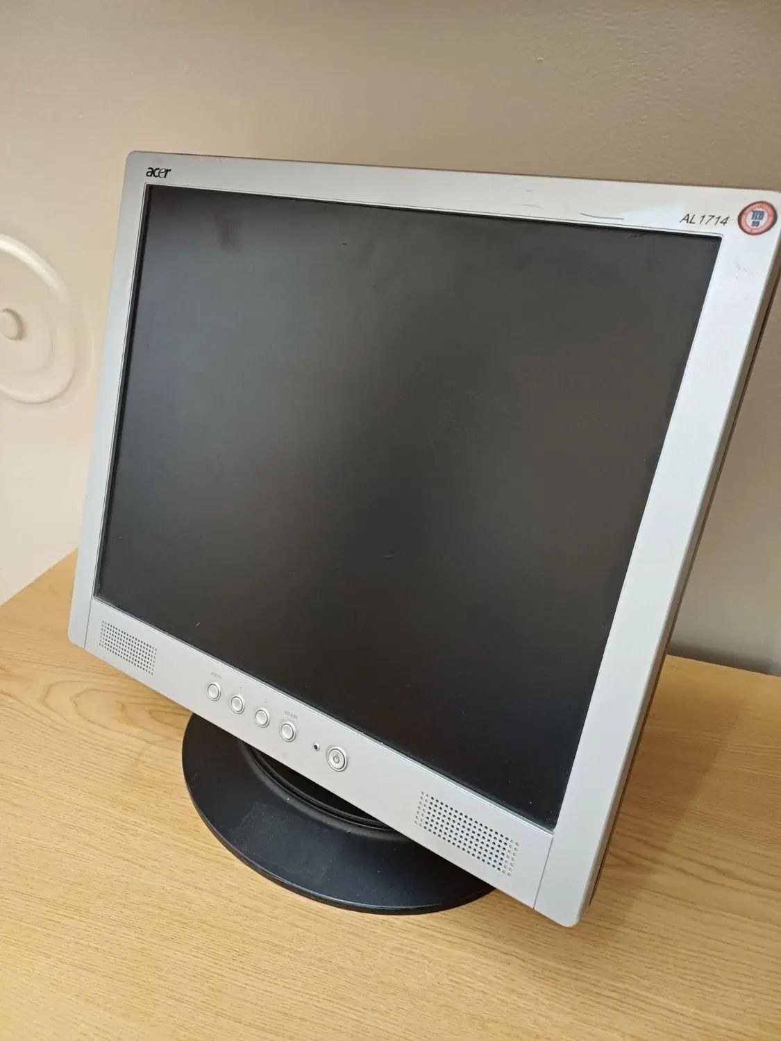 کیس بهمراه مانیتور LCD|رایانه رومیزی|تهران, شهرک رضویه|دیوار