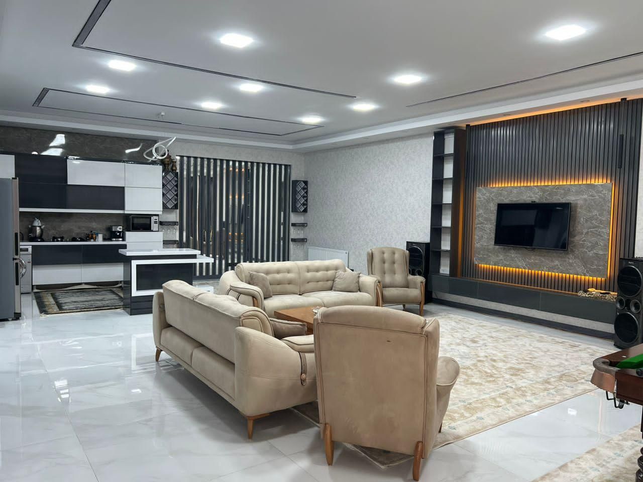 ویلا استخردارمخصوص مهمونی و دورهمی|اجارهٔ کوتاهمدت ویلا و باغ|کرج, برغان|دیوار