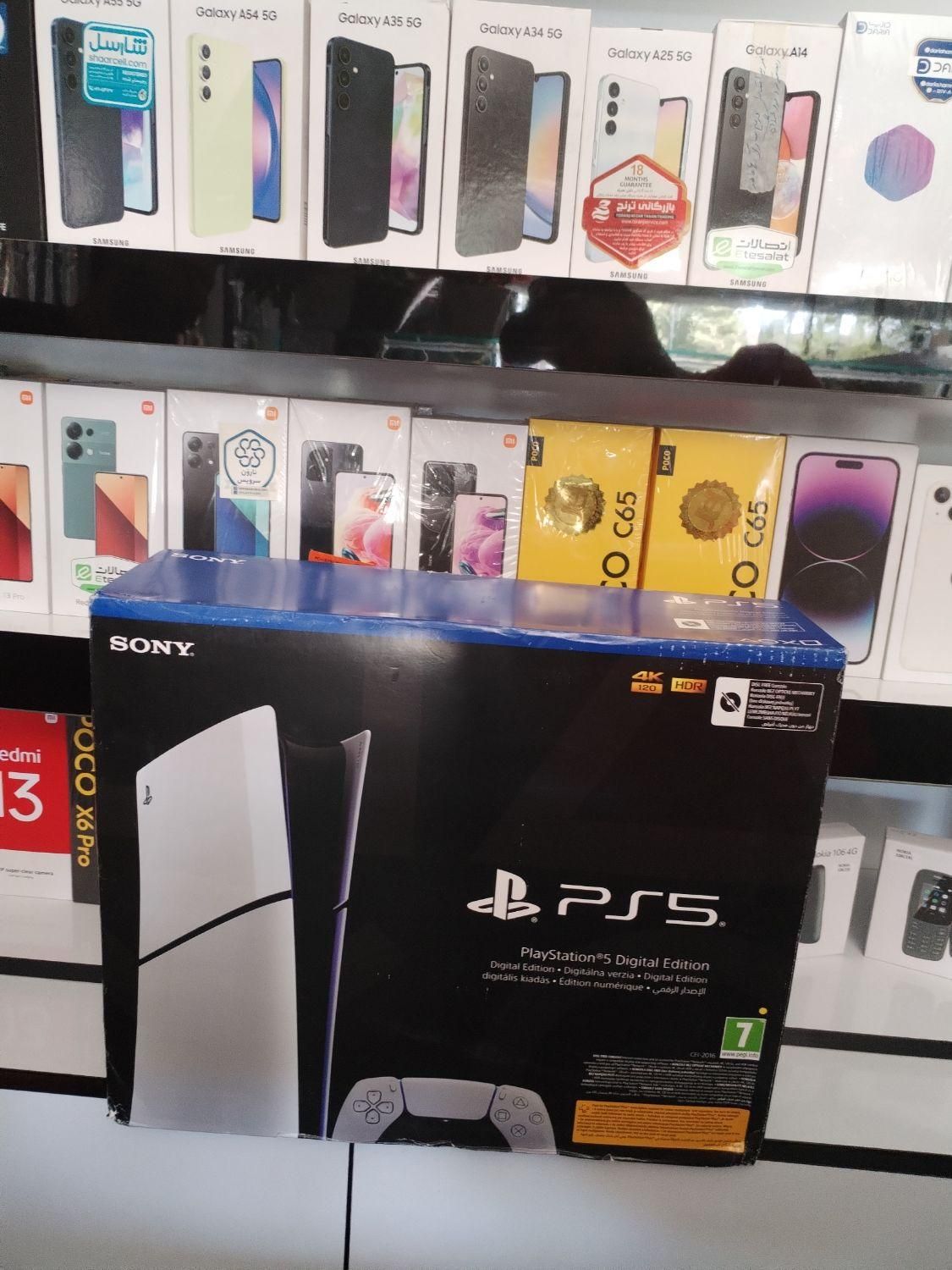 فروش کنسول بازی  PS 5  و دسته بازی از دم اقساط|کنسول، بازی ویدئویی و آنلاین|اصفهان, ارزنان|دیوار