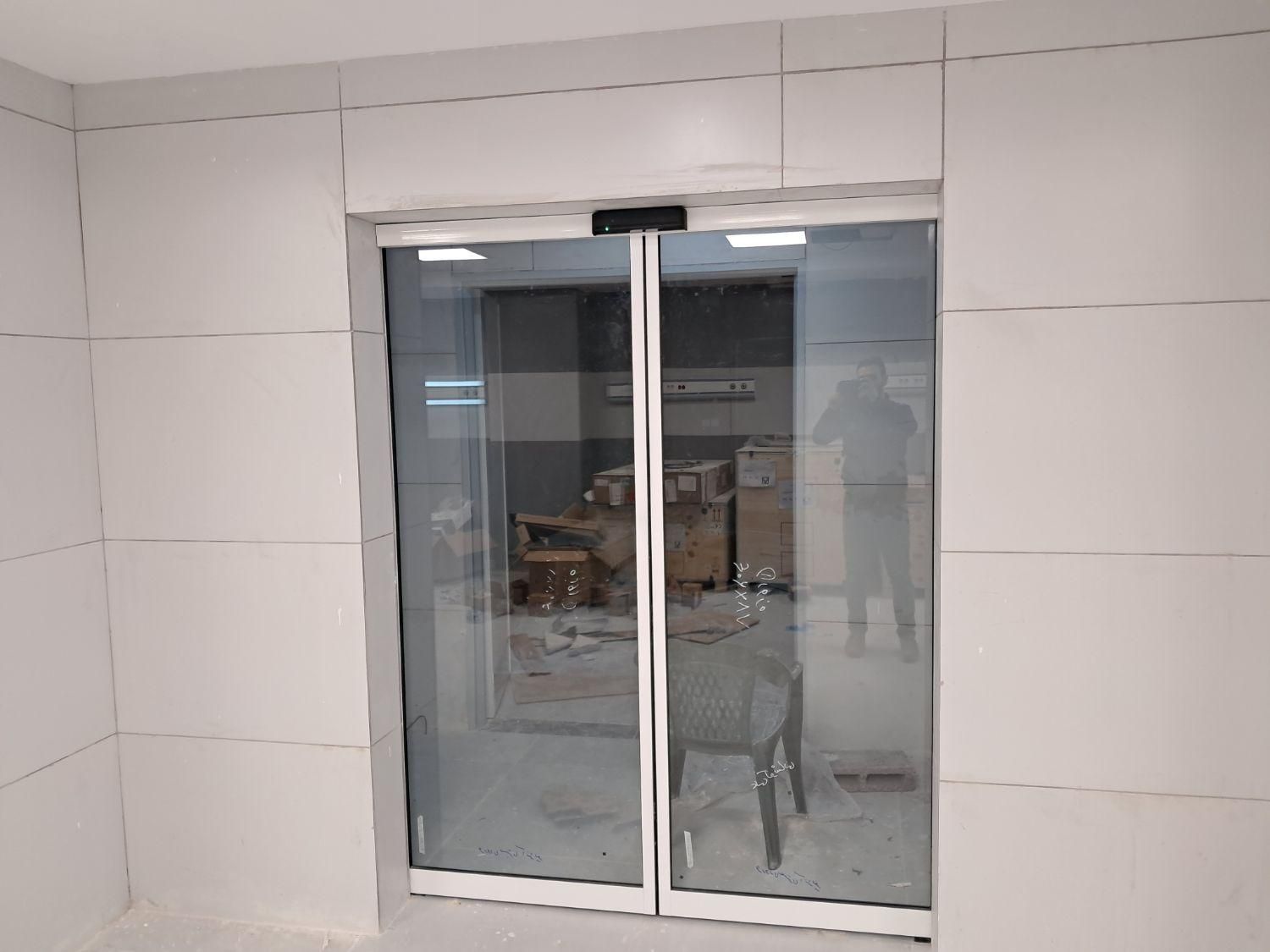 تعمیرات تخصصی درب اتوماتیک شیشه ای جک کرکره  ریموت|خدمات پیشه و مهارت|اسدآباد, |دیوار