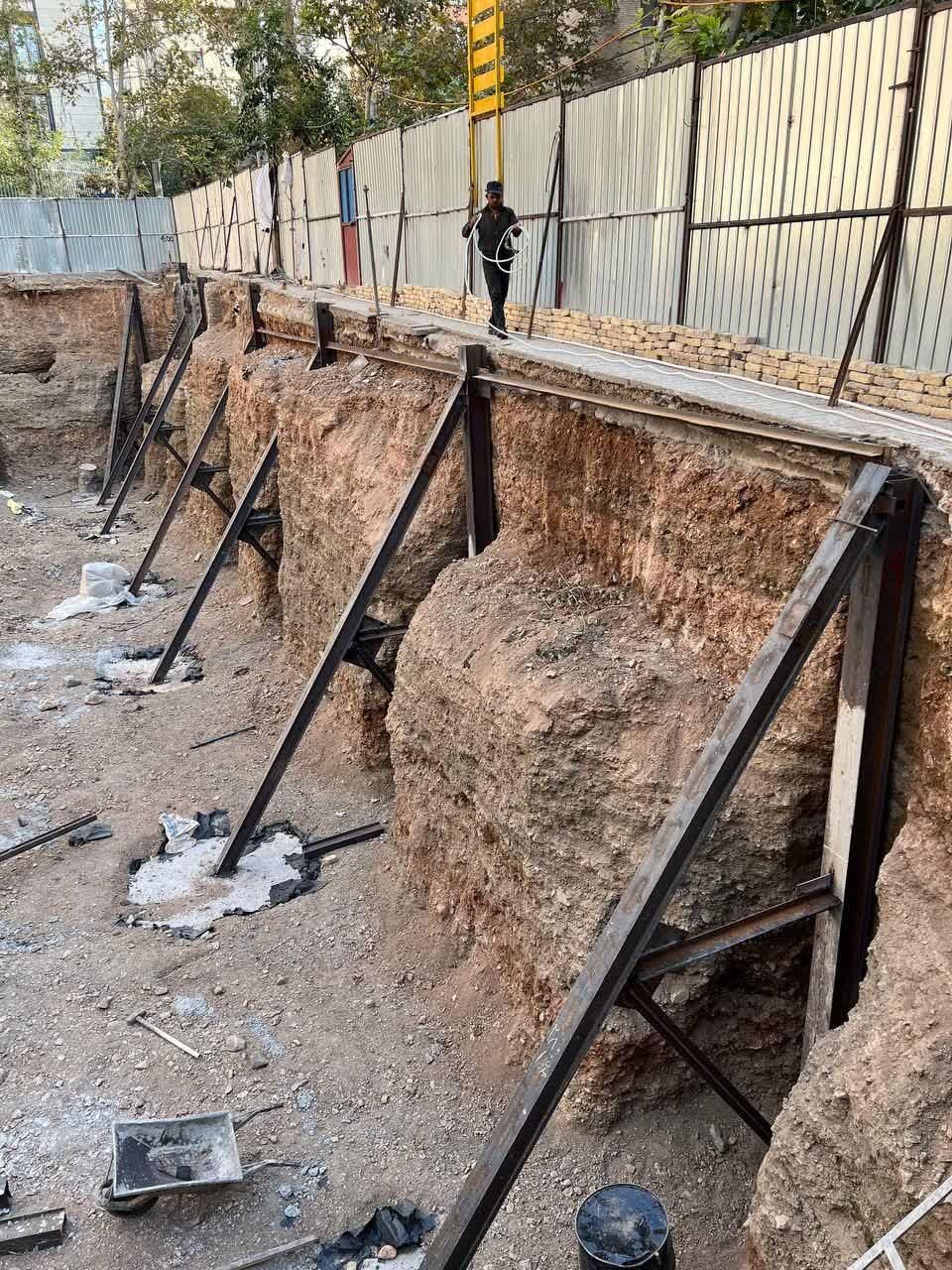 اجرای اسکلت فلزی با کیفیت جوش CO2|خدمات پیشه و مهارت|اراک, |دیوار