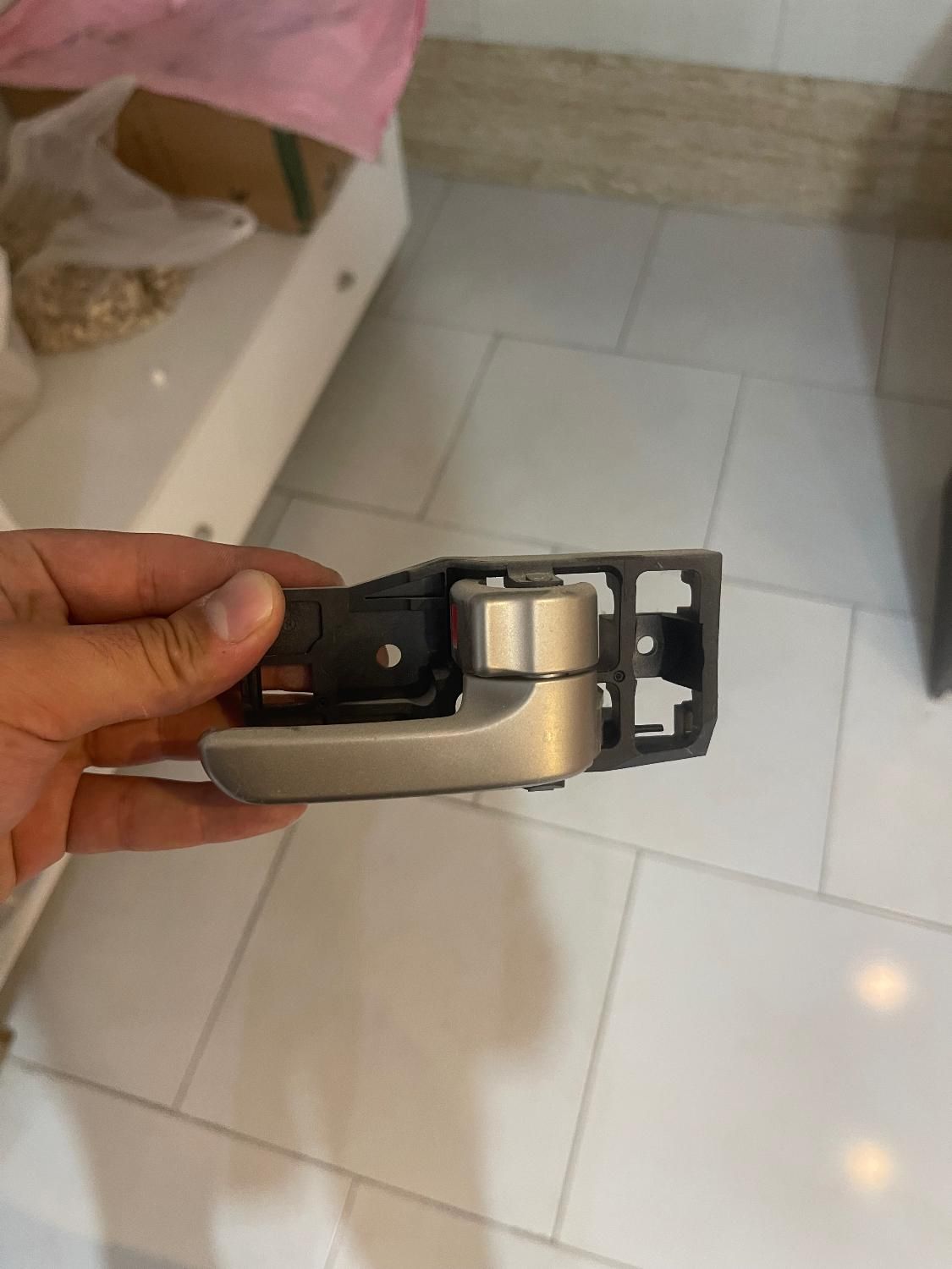 دستگیره داخلی جلو راست ام وی ام ۵۳۰|قطعات یدکی و لوازم جانبی|تهران, آبشار تهران (دریاچه)|دیوار