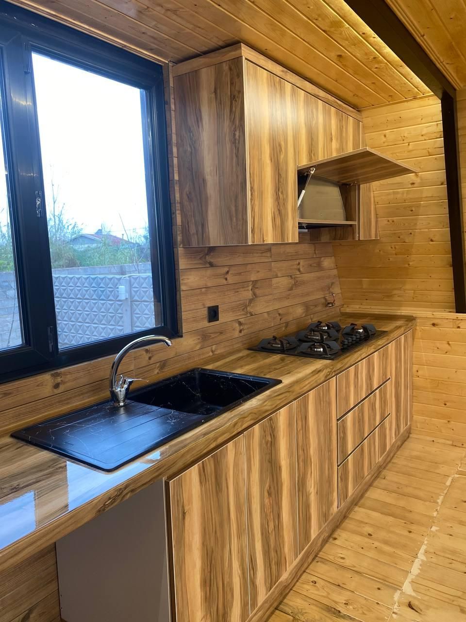 طراحی و اجرای کلبه سوئیسی|خدمات پیشه و مهارت|سنگر, |دیوار