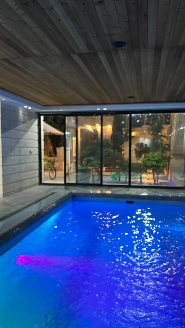 اجاره روزانه/باغ ویلا اوکس مبله ۸۰۰ متری در گوییم|اجارهٔ کوتاه‌مدت ویلا و باغ|شیراز, قلات|دیوار