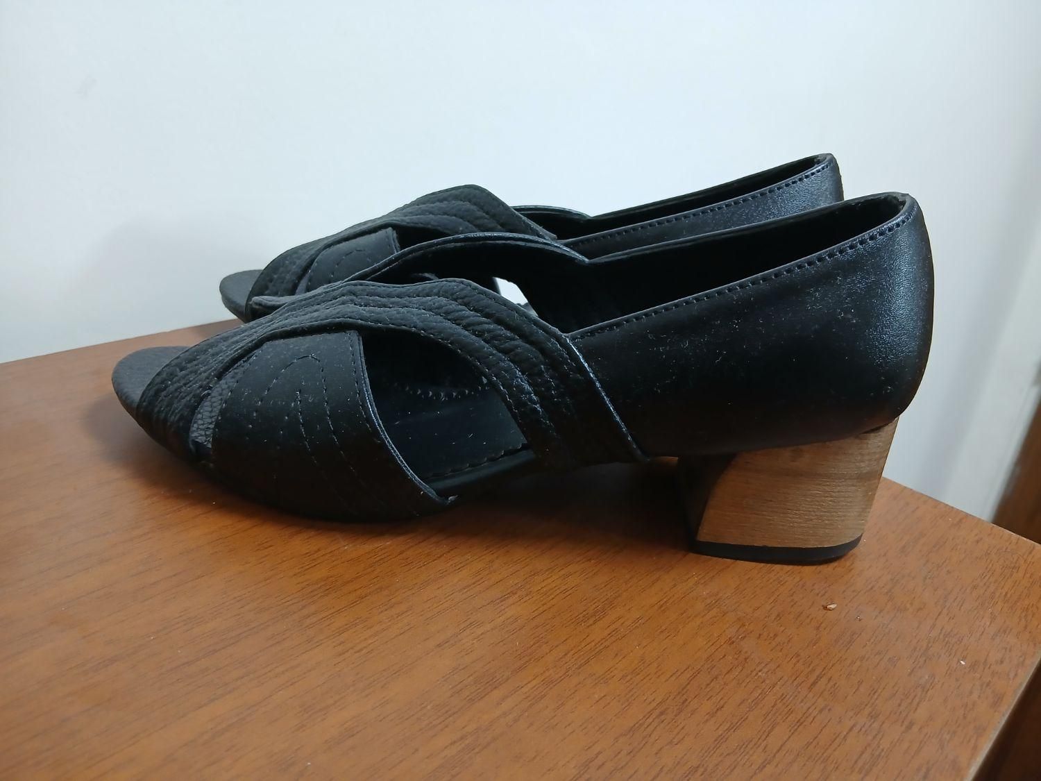 صندل تابستانی چرم کاملا نو، سایز ۳۹|کیف، کفش، کمربند|تهران, امام حسین|دیوار