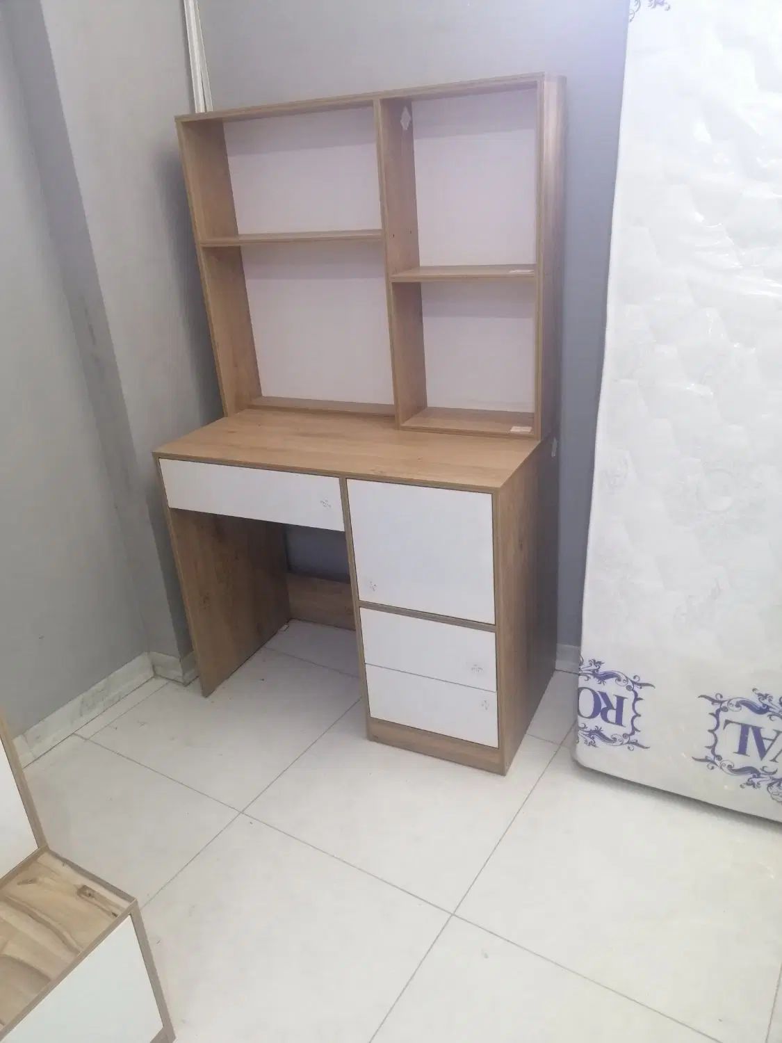 میز تحریر میزتحریر کتابخانه دار تک درب سه کشو|میز تحریر و کامپیوتر|اصفهان, شیخ طوسی|دیوار